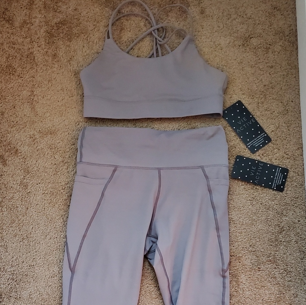 NWT Vie Active Yoga Bra & Leggings Set